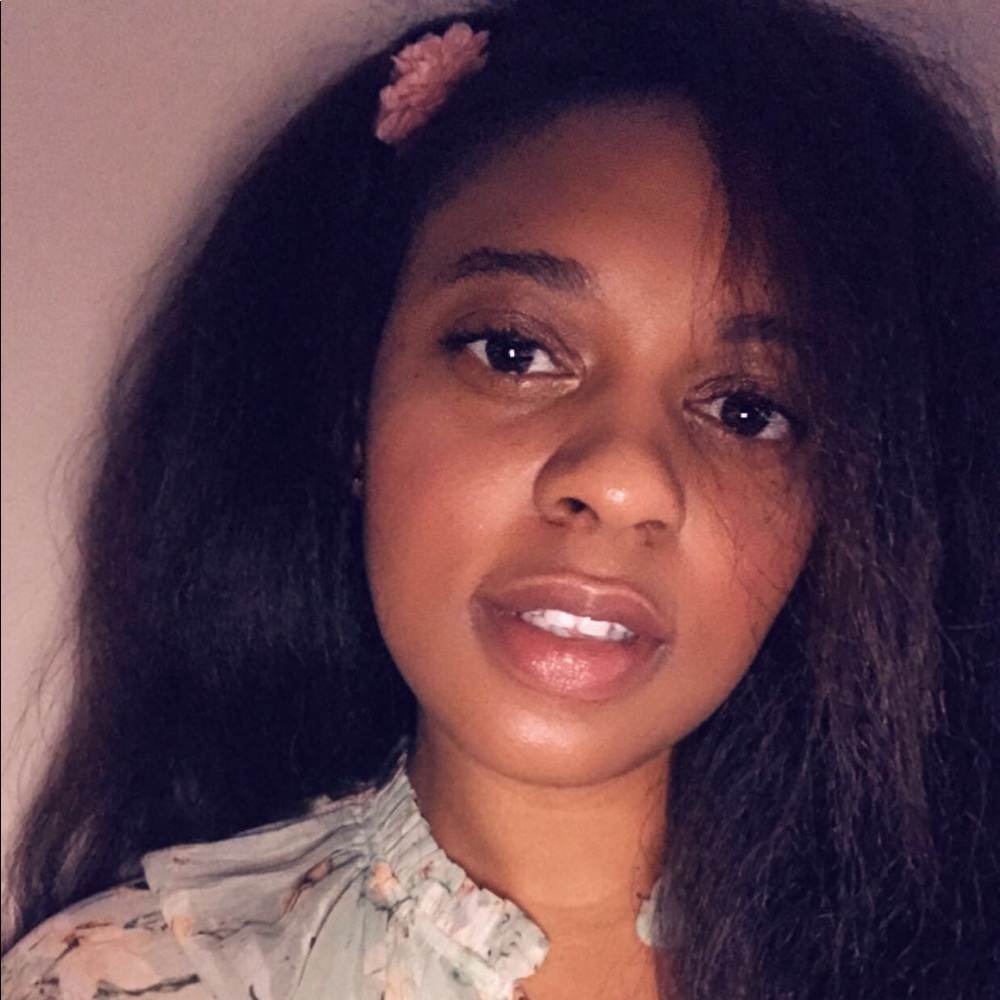 Meet your Posher, Kayla